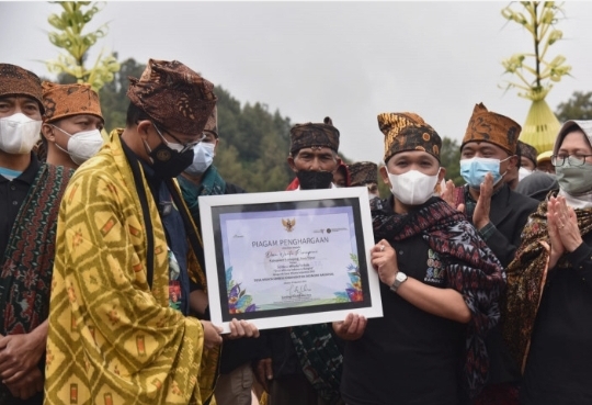 Sandiaga Uno Resmikan Amphiteater di Desa Wisata Ranupani Lumajang